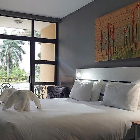Elephant Lake Hotel Saint Lucia Estuary Екстериор снимка